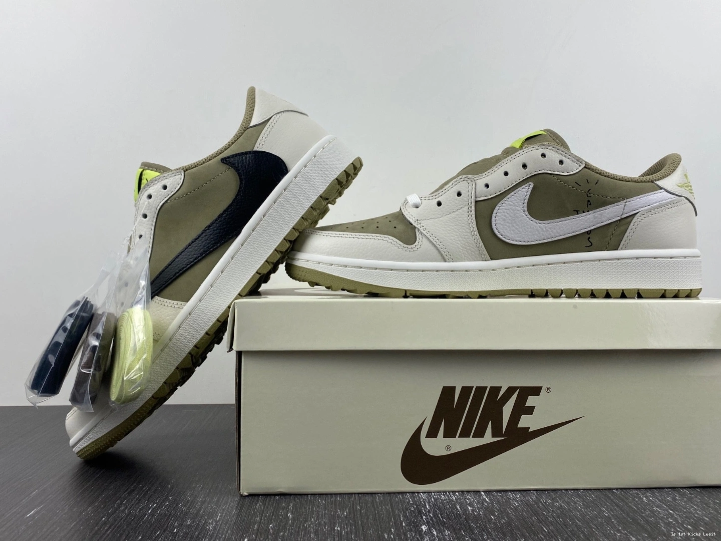 Jordan Low Neutral Retro 1 Scott Golf FZ3124-200 Travis Olive 0321